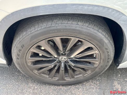 Used 2023 Toyota Highlander XSE image 8