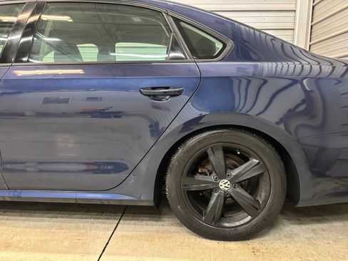 Used 2012 Volkswagen Passat 2.5 SE FWD image 6