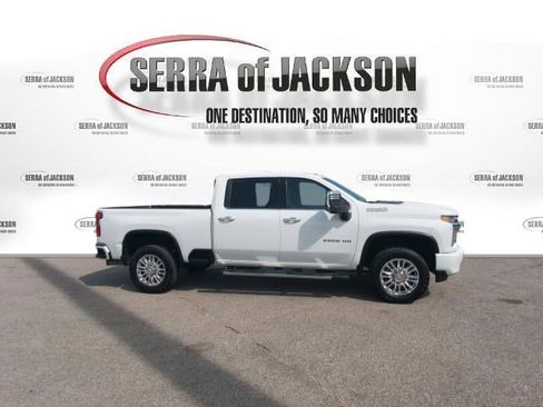 Used 2023 Chevrolet Silverado 2500 High Country AWD/4WD image 9