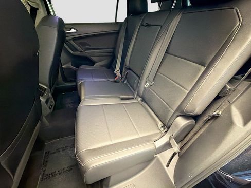 Used 2019 Volkswagen Tiguan SE w/ Panoramic Sunroof Package FWD image 13