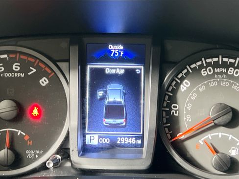 Used 2022 Toyota Tacoma SR w/ SR Convenience Package RWD image 22