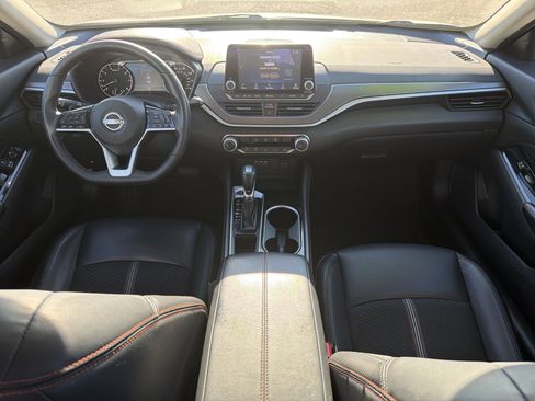 Used 2024 Nissan Altima 2.5 SR image 4