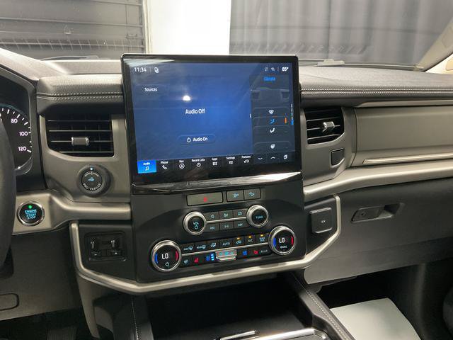 Used 2023 Ford Expedition XLT AWD/4WD image 25
