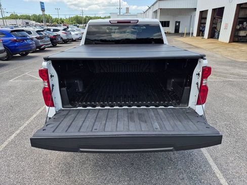Used 2023 Chevrolet Silverado 1500 LT AWD/4WD image 30