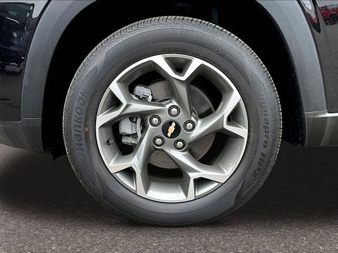 Used 2024 Chevrolet Trax LT w/ Driver Confidence Package FWD image 25