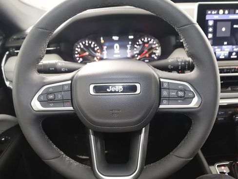 Used 2023 Jeep Compass Limited AWD/4WD image 32