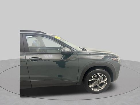 Used 2025 Chevrolet Trax LT w/ Driver Confidence Package FWD image 10