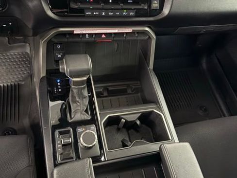 Used 2025 Toyota Tundra SR5 AWD/4WD image 31