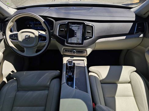 Certified 2025 Volvo XC90 T8 Ultra w/ Protection Package Premier AWD/4WD image 20
