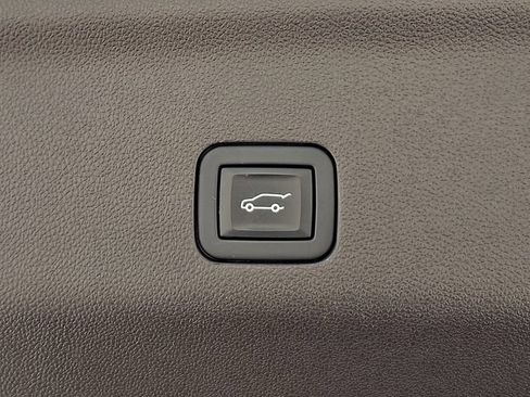 Used 2023 Cadillac Escalade Sport w/ Touring Package AWD/4WD image 29