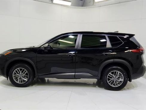 Used 2023 Nissan Rogue S AWD/4WD image 5