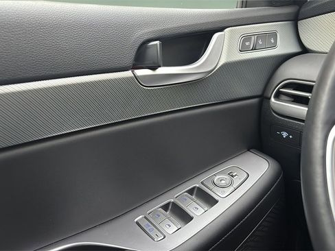 Certified 2025 Hyundai Palisade SEL image 18