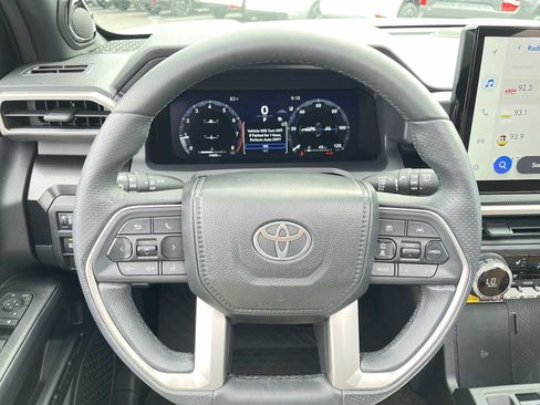 Used 2025 Toyota 4Runner Limited RWD image 11