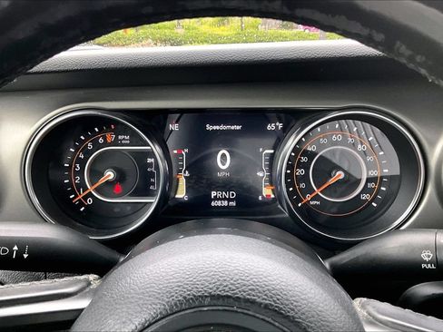 Used 2021 Jeep Wrangler Unlimited Sport AWD/4WD image 23