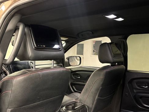 Used 2021 Nissan Titan PRO-4X w/ Pro-4x Convenience Package image 32