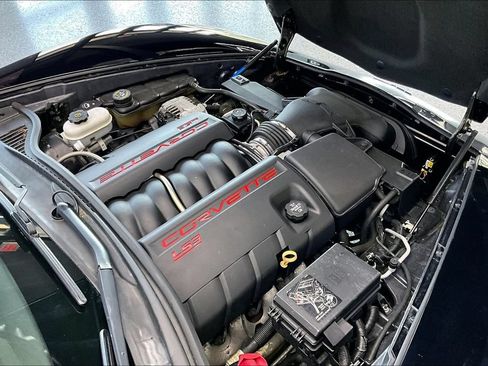 Used 2010 Chevrolet Corvette Convertible w/ Preferred Equipment Group RWD image 29