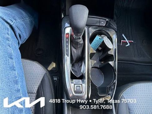 Used 2024 Chevrolet Trax LT FWD image 19