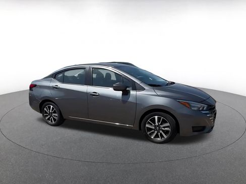 Used 2025 Nissan Versa SV FWD image 2