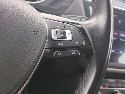 Used 2019 Volkswagen Tiguan SE w/ Panoramic Sunroof Package image 25