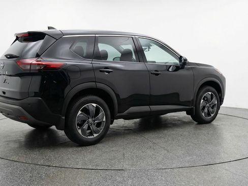 Used 2025 Nissan Rogue SV AWD/4WD image 9