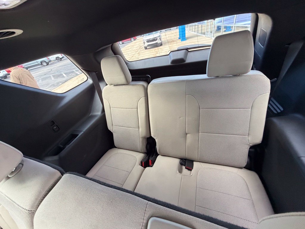 Used 2023 Chevrolet Traverse LS w/ Safety Package AWD/4WD image 10