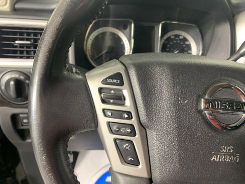 Used 2017 Nissan Titan SV image 19