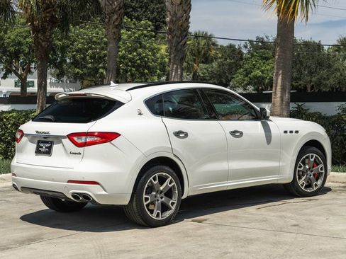 Used 2017 Maserati Levante S AWD/4WD image 7