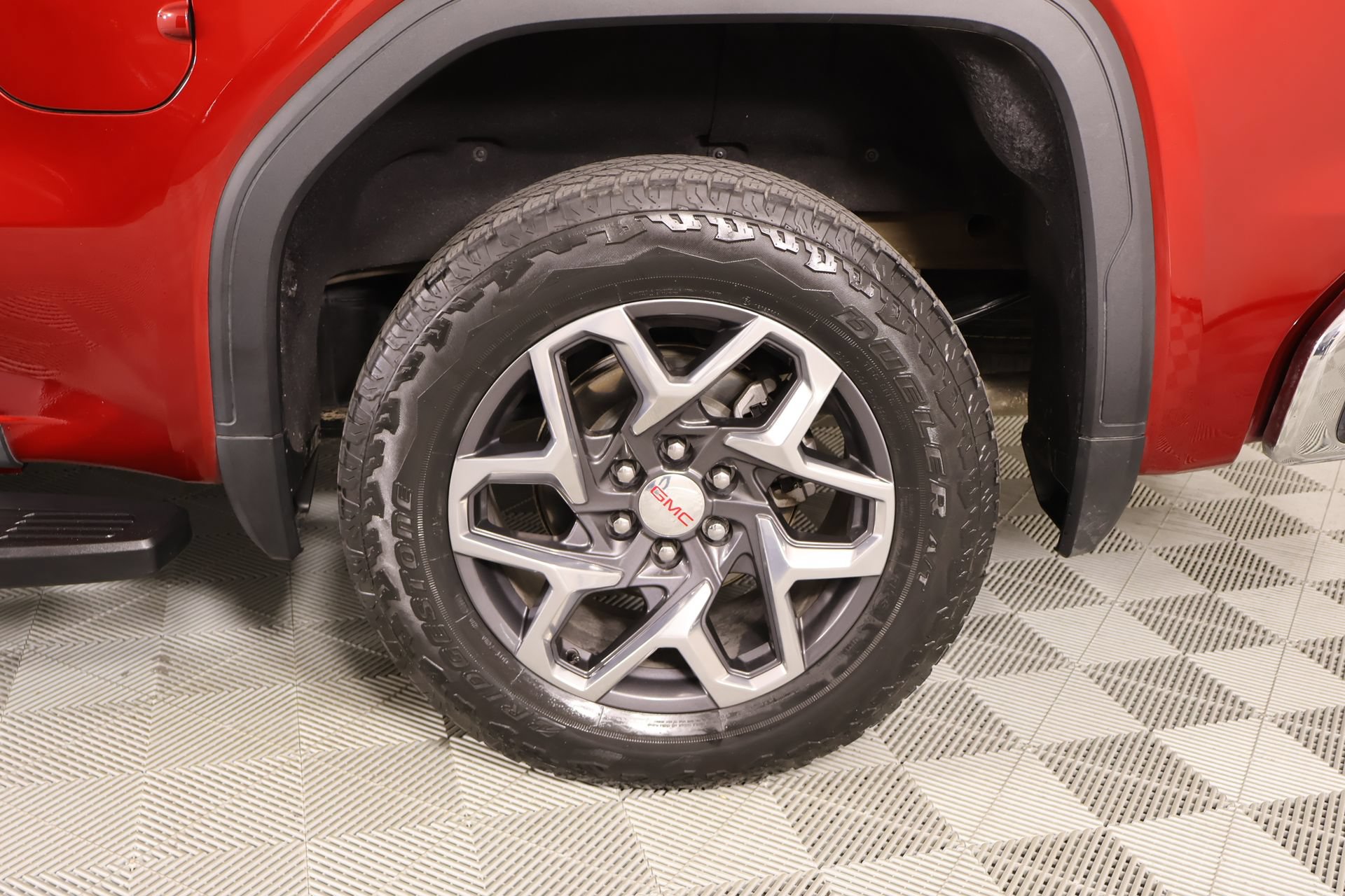 Used 2022 GMC Sierra 1500 SLT AWD/4WD image 19