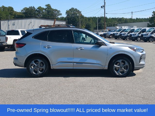 Used 2023 Ford Escape ST-Line w/ Tech Pack #1 AWD/4WD image 14