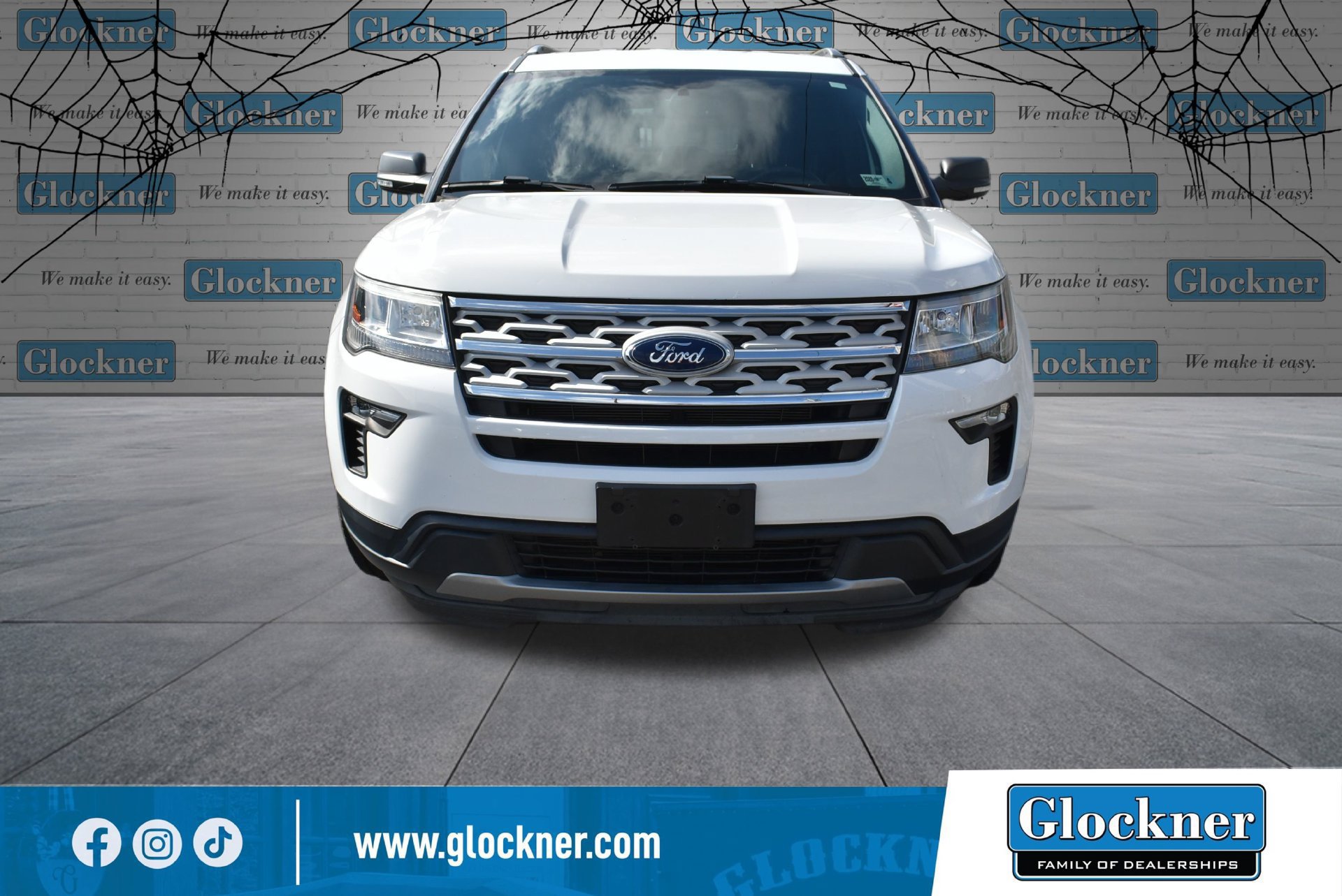 Used 2019 Ford Explorer XLT w/ Equipment Group 201A FWD image 2
