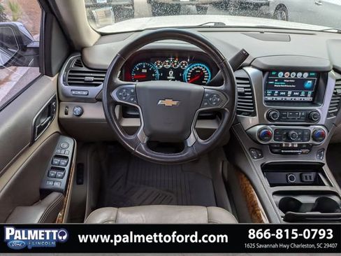 Used 2019 Chevrolet Suburban Premier RWD image 18