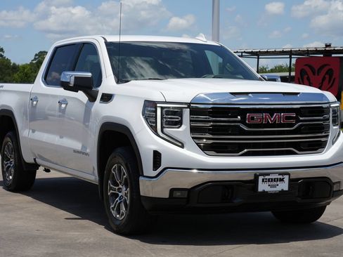 Used 2026 GMC Sierra 1500 SLT AWD/4WD image 2