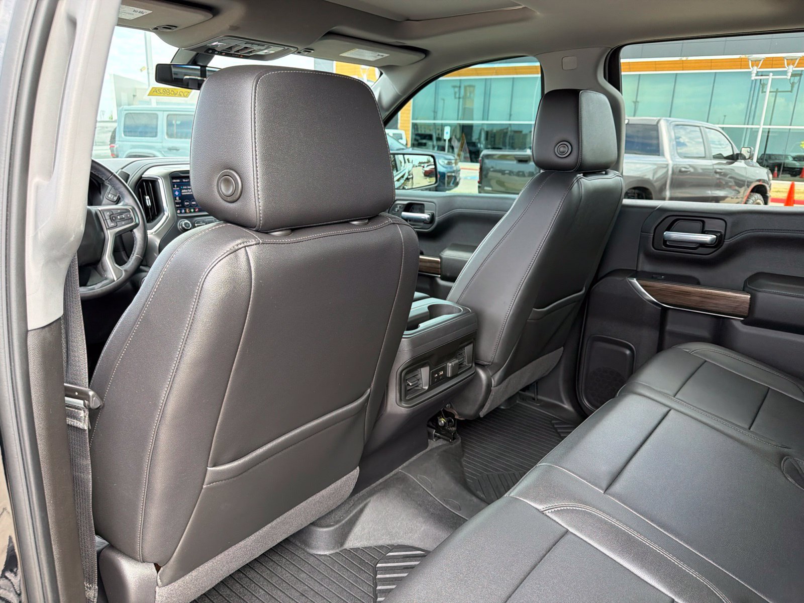 Used 2021 Chevrolet Silverado 1500 LT Trail Boss w/ Convenience Package II AWD/4WD image 17