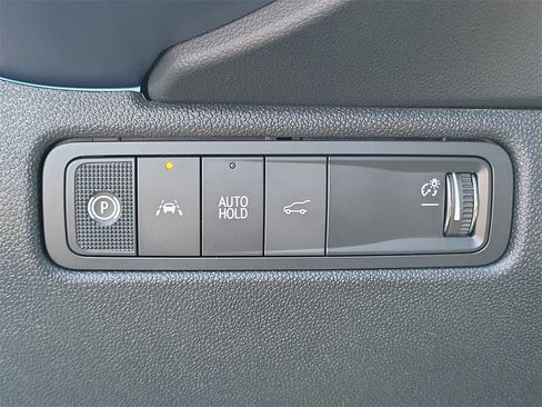 New 2026 Chevrolet Equinox EV LT image 12