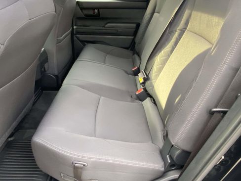 Used 2025 Toyota Tacoma 2WD Double Cab image 13