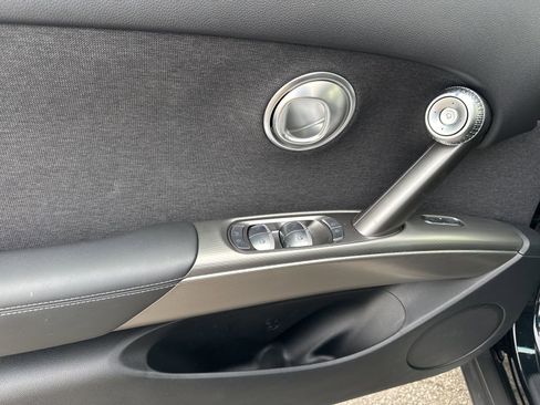 Used 2025 Genesis GV60 RWD image 22