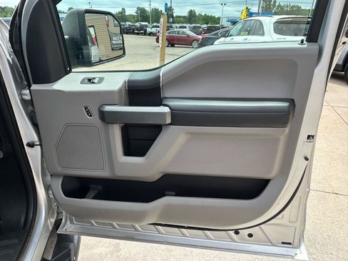 Used 2016 Ford F150 XLT AWD/4WD image 16