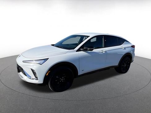 Used 2025 Buick Envista Sport Touring image 8