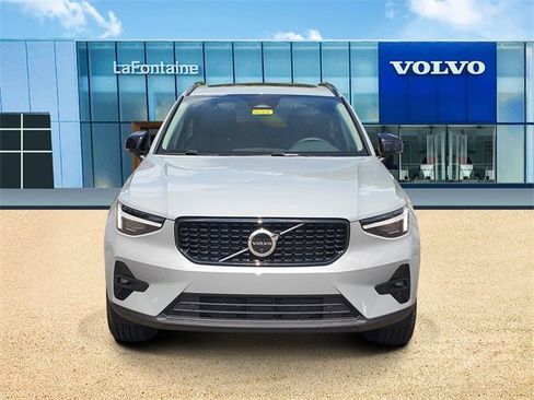 New 2026 Volvo XC40 B5 Ultra w/ Climate Package image 2
