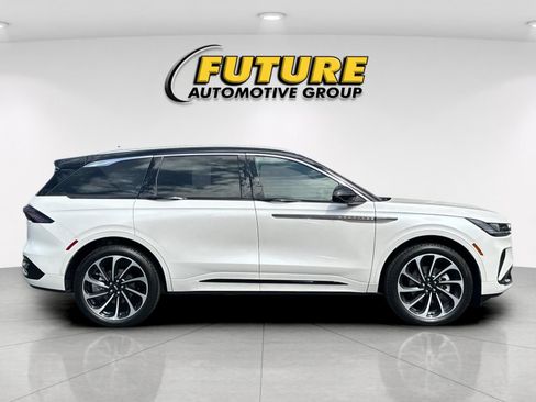 New 2026 Lincoln Nautilus Black Label AWD/4WD image 2
