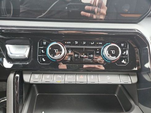 New 2026 GMC Sierra 3500 AT4 AWD/4WD image 25