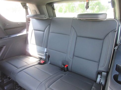 New 2026 GMC Yukon Elevation w/ Elevation Premium Package AWD/4WD image 14