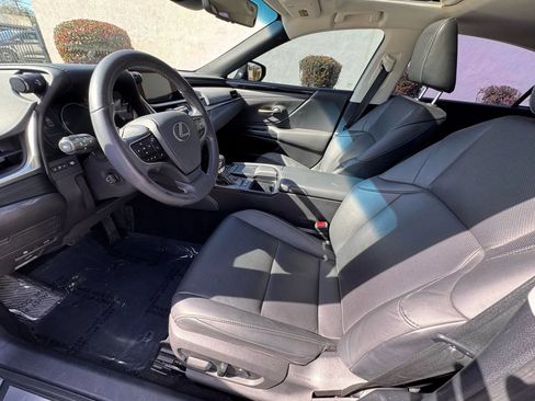 Used 2020 Lexus ES 300h w/ Premium Package image 10