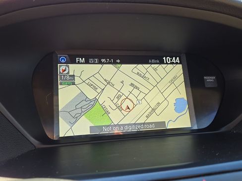 Used 2017 Acura TLX w/ Technology Package FWD image 17