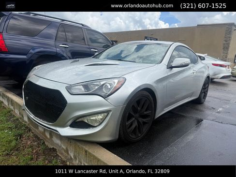 Used 2013 Hyundai Genesis 3.8 RWD image 1