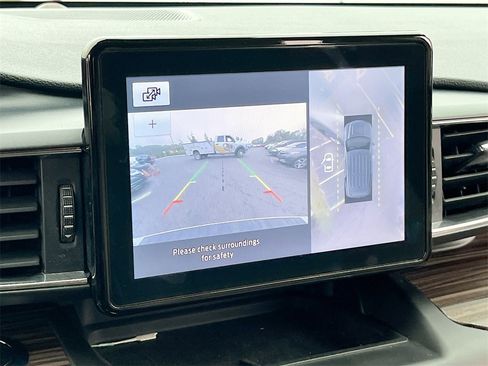 Used 2020 Ford Explorer Limited image 14