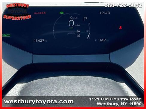 Used 2023 Toyota Prius LE AWD/4WD image 25