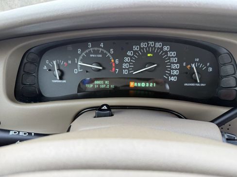Used 2000 Buick Park Avenue Ultra w/ Gran Touring Pkg image 11