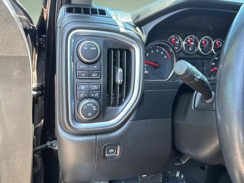 Certified 2022 Chevrolet Silverado 1500 RST AWD/4WD image 31
