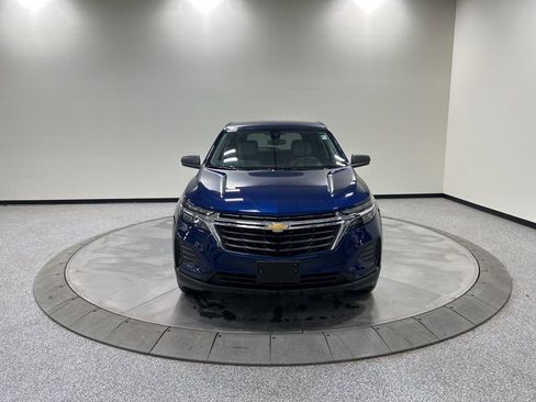 Used 2023 Chevrolet Equinox LS w/ LS Convenience Package image 4